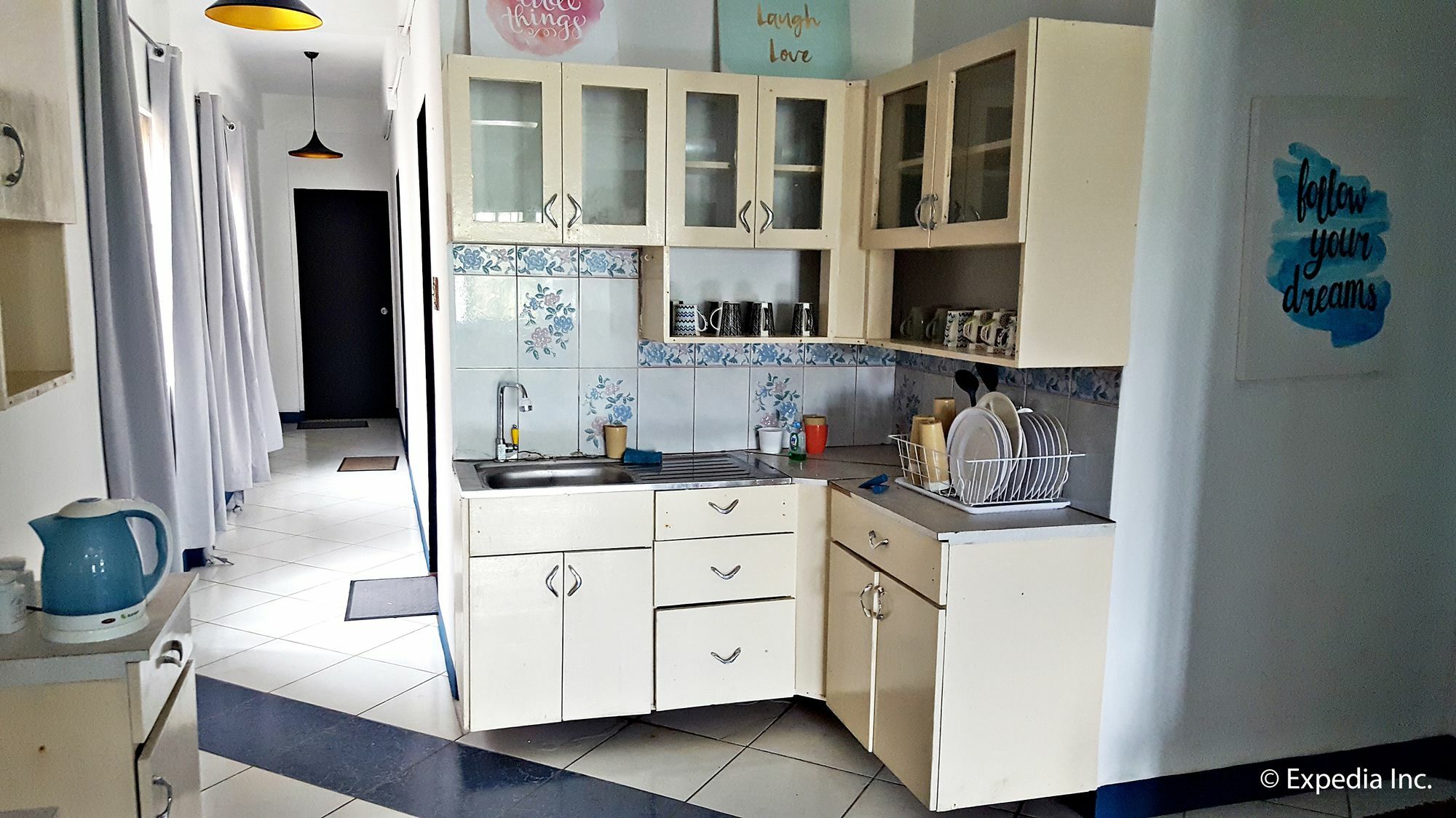 Tagaytay Modern Guesthouse - City Center Tagaytay City Екстериор снимка