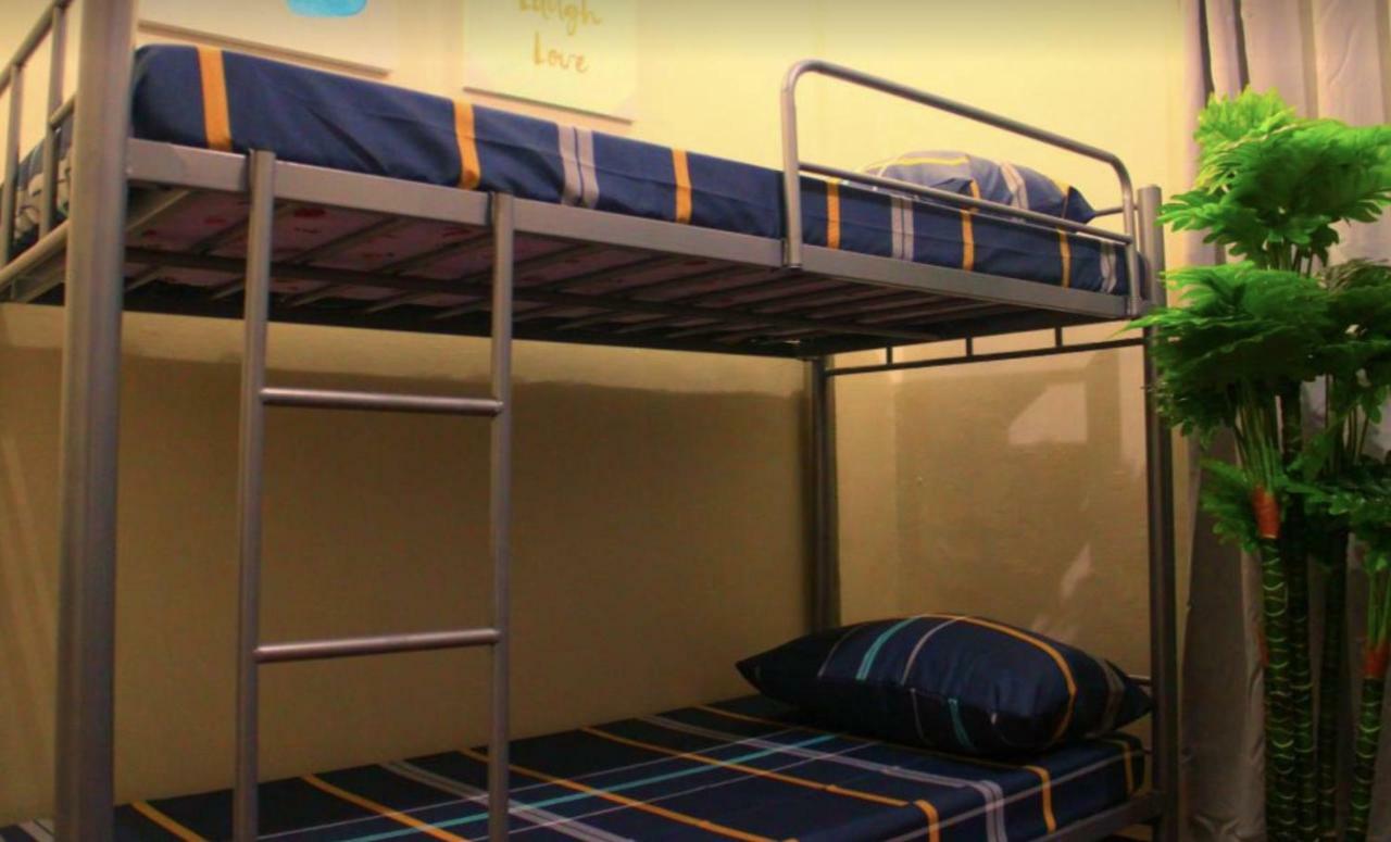 Tagaytay Modern Guesthouse - City Center Tagaytay City Екстериор снимка